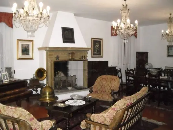Villa via Chiaravallese, Osimo