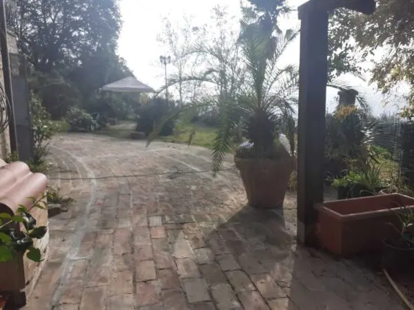 Villa via Chiaravallese, Osimo