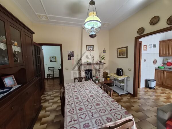 Immagine per Appartamento in vendita a Lucca via Sarzanese