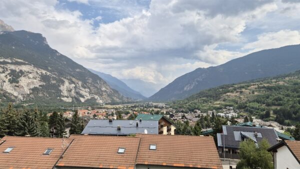 Appartamento via Fraiteve, Oulx