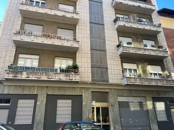 Appartamento via Principessa Clotilde, Torino