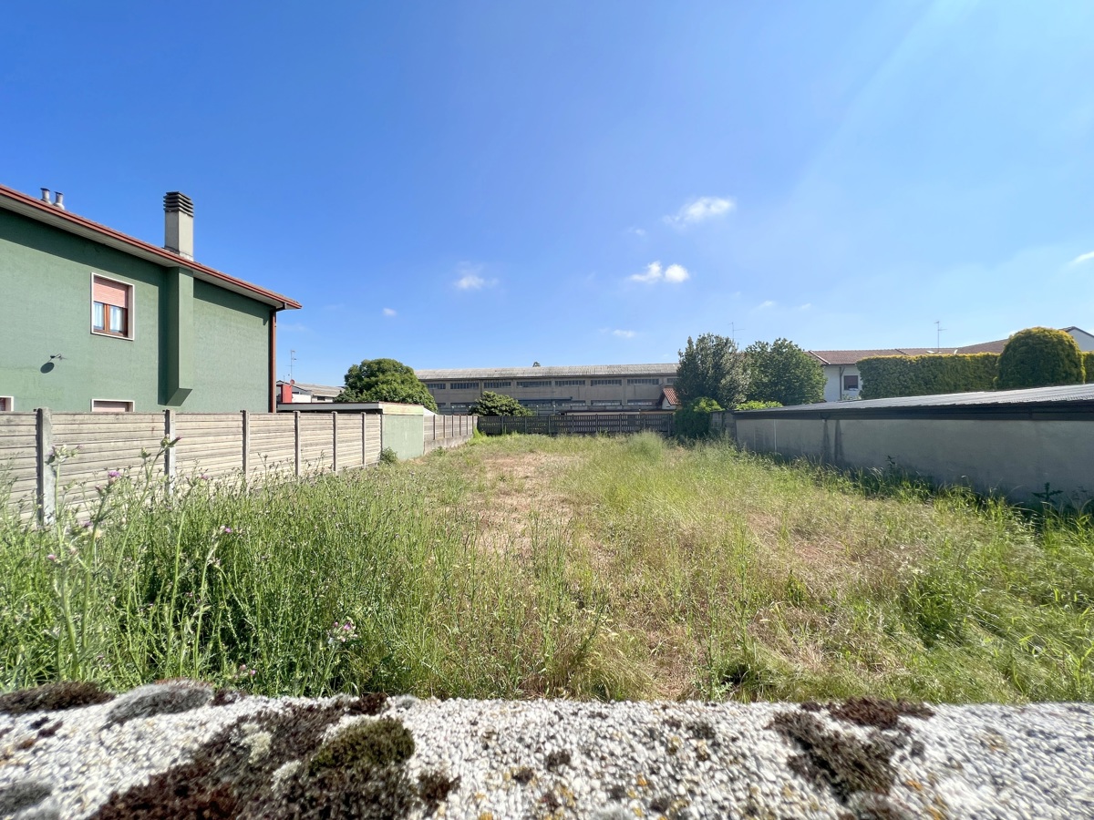 Immagine per Terreno Edificabile in vendita a Nerviano via Trento