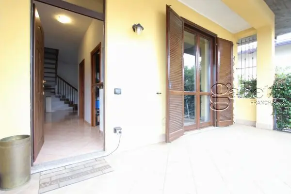 Villa via Pirandello, Nerviano
