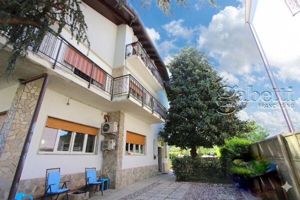 Appartamento via Leoncavallo, Rho