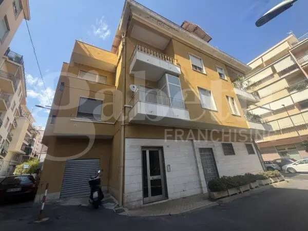 Appartamento via Lamarmora 71, Sanremo