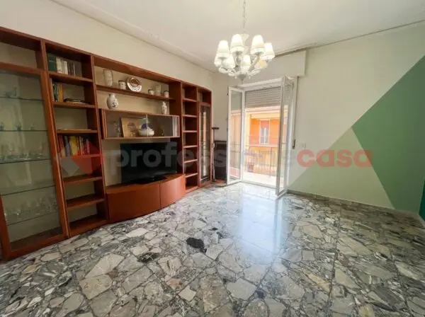 Appartamento via Paquara 19, Verona
