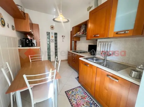 Appartamento via Zeviani 10, Verona