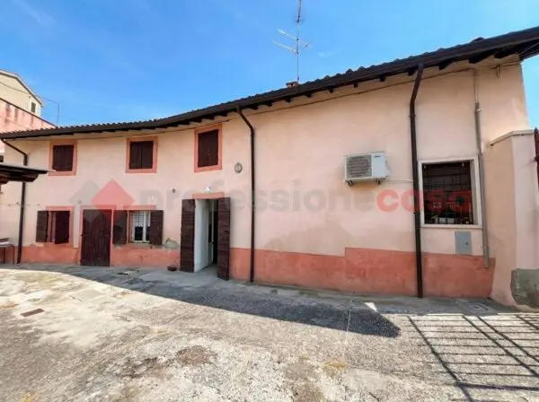 Immagine per Casa Indipendente in vendita a Verona via Pantheon 26 a