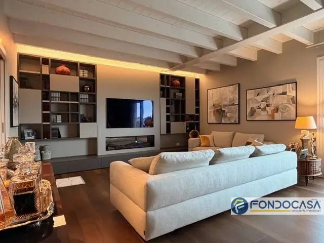 Immagine per Attico/Mansarda in vendita a Zandobbio  