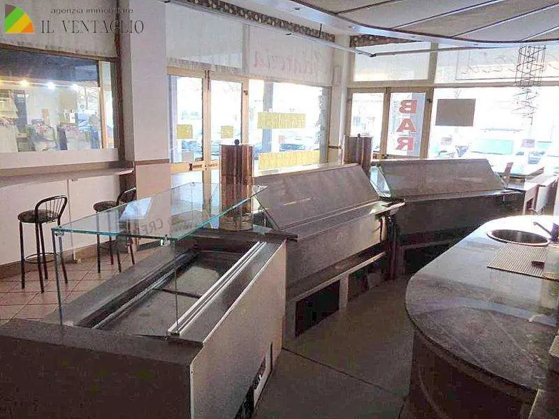 Immagine per Negozio in affitto a Sassuolo