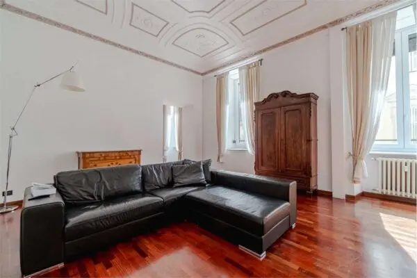 Appartamento via Giuseppe Luigi Lagrange 10, Torino