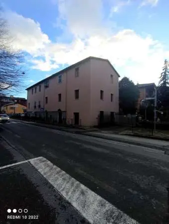Appartamento via Brigate Partigiane 32, Follo