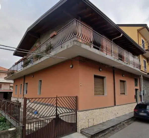 Appartamento via Giacomo Puccini 5, Aci Sant'Antonio