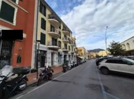 Immagine per Negozio in asta a Ventimiglia piazza Cesare Battisti 34