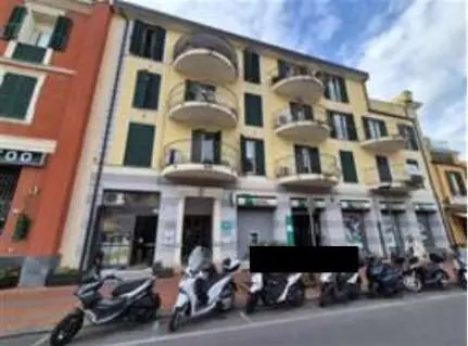 Immagine per Negozio in asta a Ventimiglia piazza Cesare Battisti 34