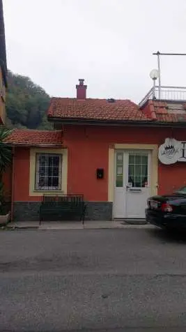 Negozio via Giovanni Cevasco 59, Bargagli
