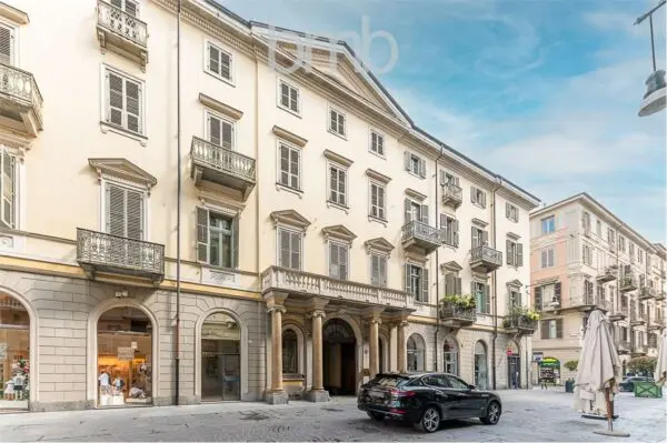 Appartamento via Carlo Alberto 47, Torino