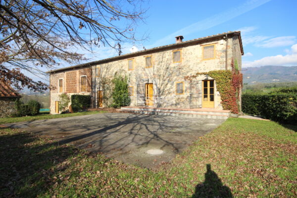 Casale via Di Piaggiori 213, Capannori