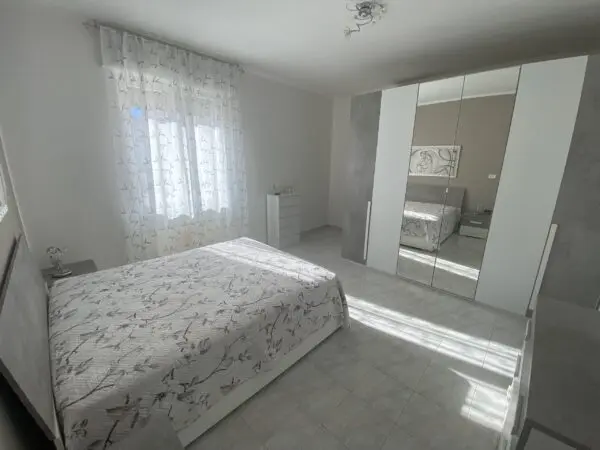 Trilocale viale Della Libertà 32, Casamassima