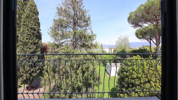 Immagine per Villa in vendita a Lucca via Pietro Paolini 303