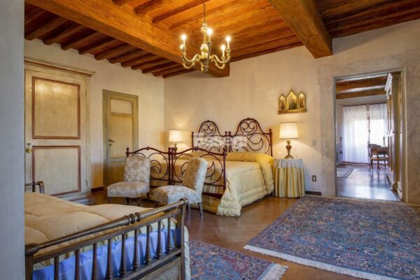 Villa via Di Gugliano 36, Pistoia