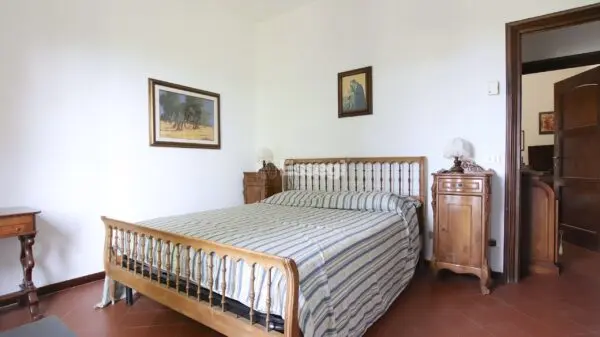 Monolocale 1225, Lucca