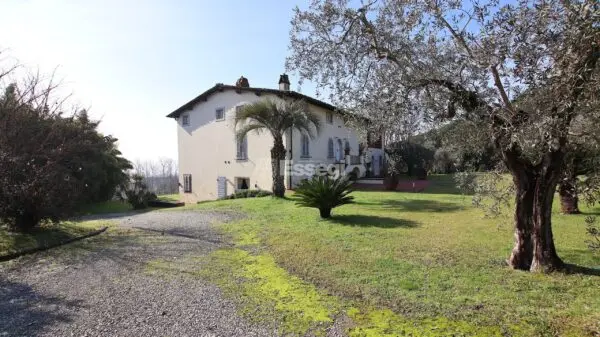 Villa via Del Cimitero Di Ciciana, Lucca