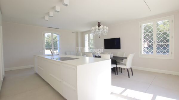 Immagine per Villa in vendita a Lucca via Don Emilio Angeli