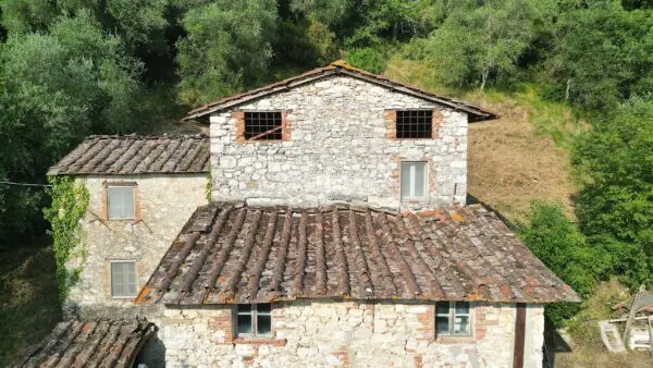 Casale via Domazzano 8, Borgo A Mozzano