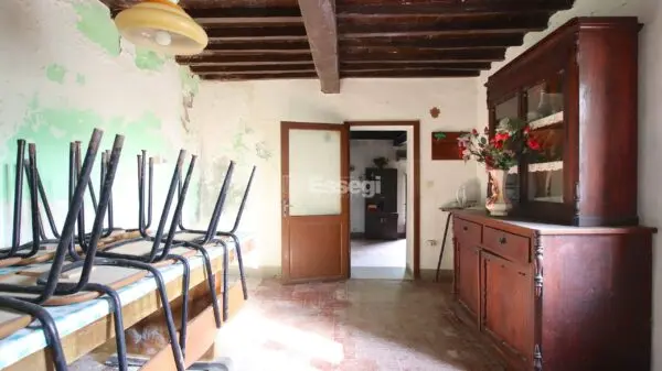 Casale via Domazzano 8, Borgo A Mozzano