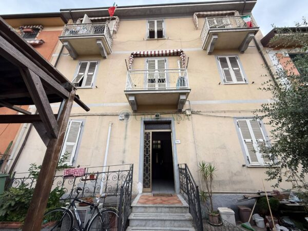 Appartamento via Gagliola, La Spezia