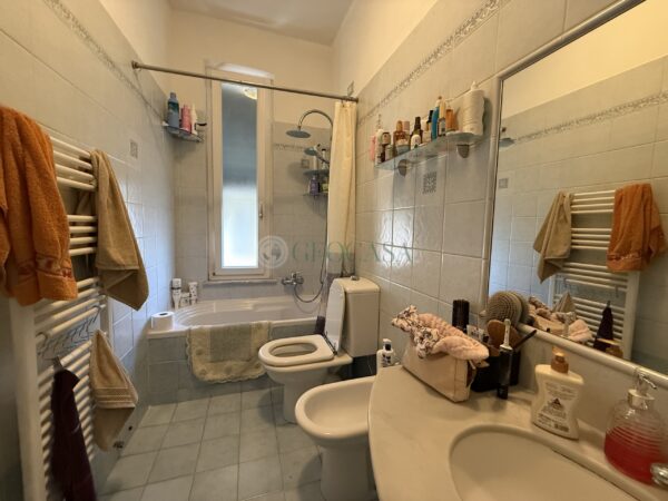 Monolocale via Sarzana 138, La Spezia