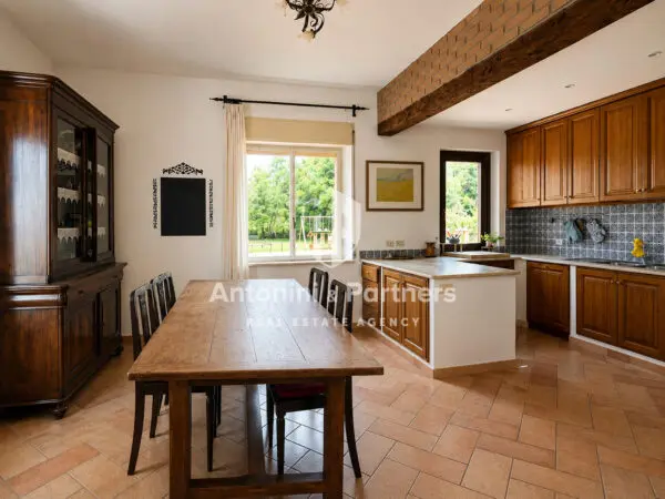 Casale via Località Canonica, Todi