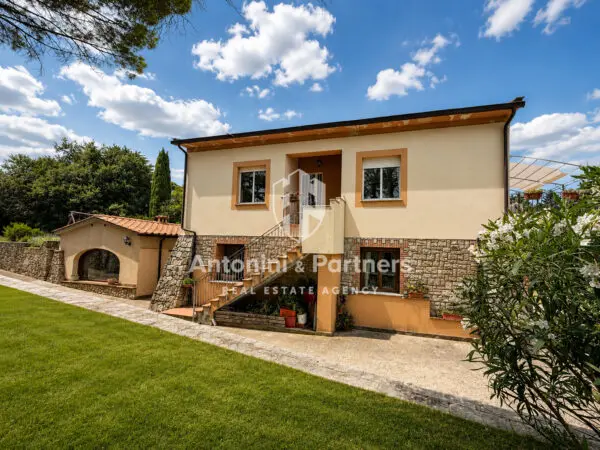 Casale via Località Canonica, Todi
