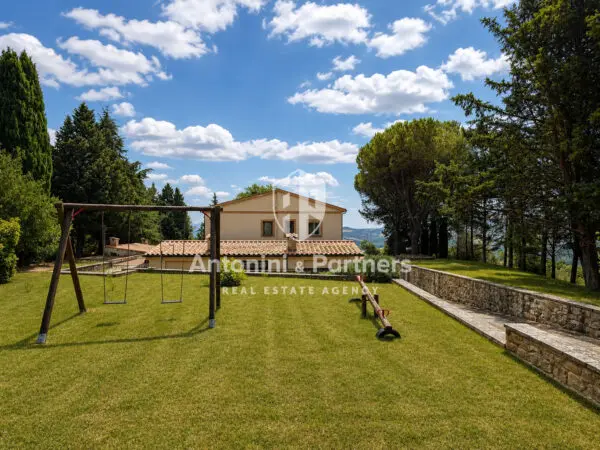 Casale via Località Canonica, Todi