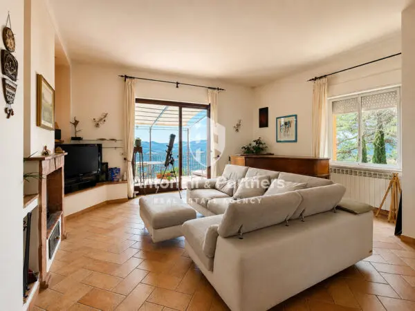 Casale via Località Canonica, Todi