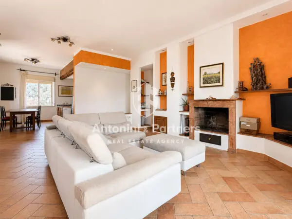 Casale via Località Canonica, Todi
