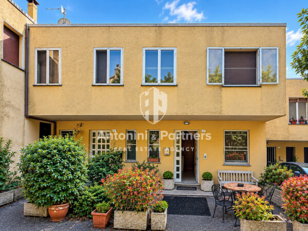 Villa A Schiera via Del Broglino, Todi