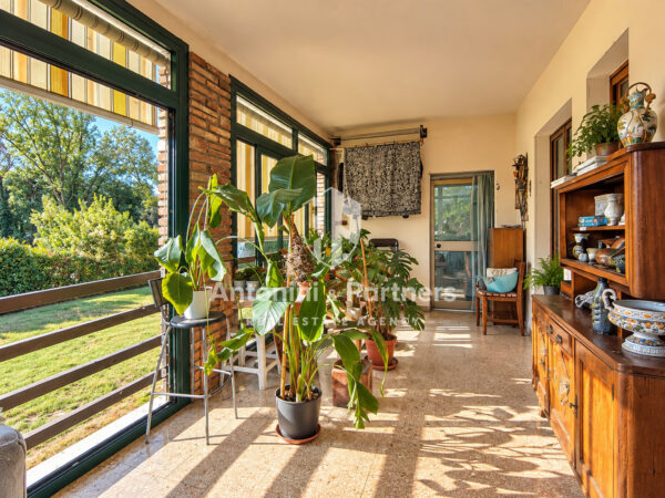 Villa via Frazione San Damiano, Todi