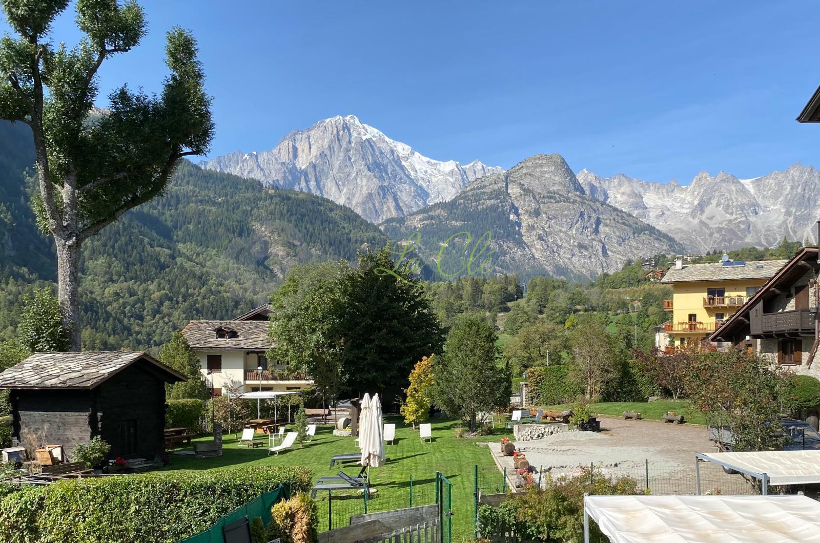 Immagine per Trilocale in affitto a Pré-Saint-Didier via Avenue Dent Du Geant 11