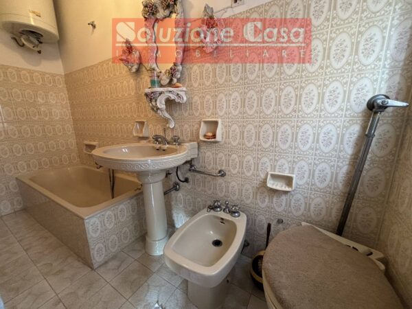 Casa Indipendente via Regina Elena, Canosa Di Puglia