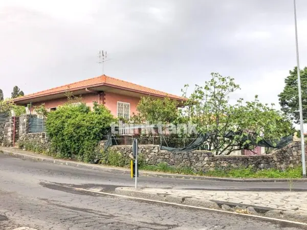Immagine per Villa in vendita a Belpasso via Dusmet Cardinale 2