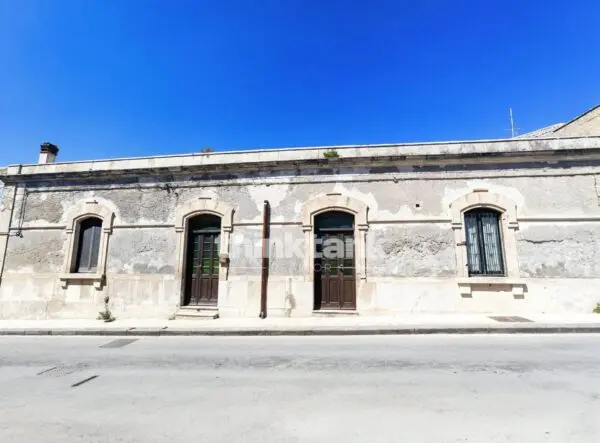 Casa Indipendente via Riviera Dionisio Il Grande, Siracusa