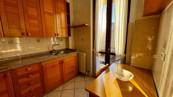 Appartamento via Einaudi 56, Venegono Superiore