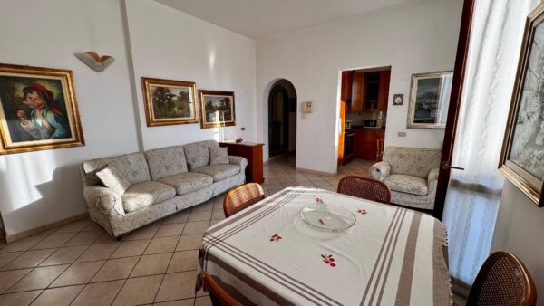 Appartamento via Einaudi 56, Venegono Superiore