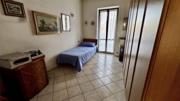 Appartamento via Einaudi 56, Venegono Superiore