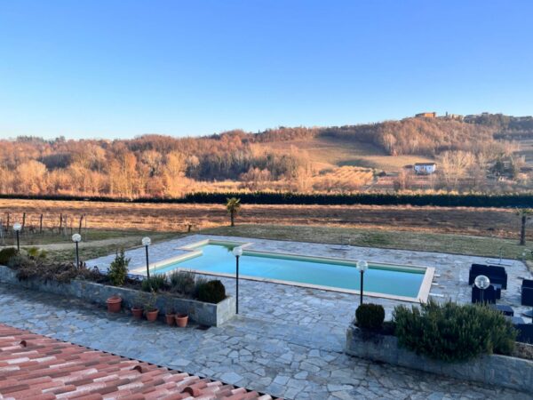 Villa via Cervino, Mombaruzzo