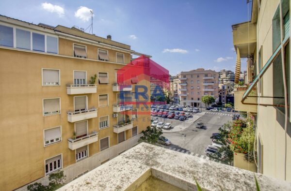 Appartamento via Costantino Corvisieri 54, Roma
