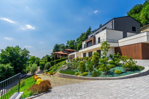 Villa via Richetti 18, Algua