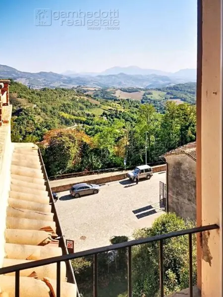 Stanza via, Urbino